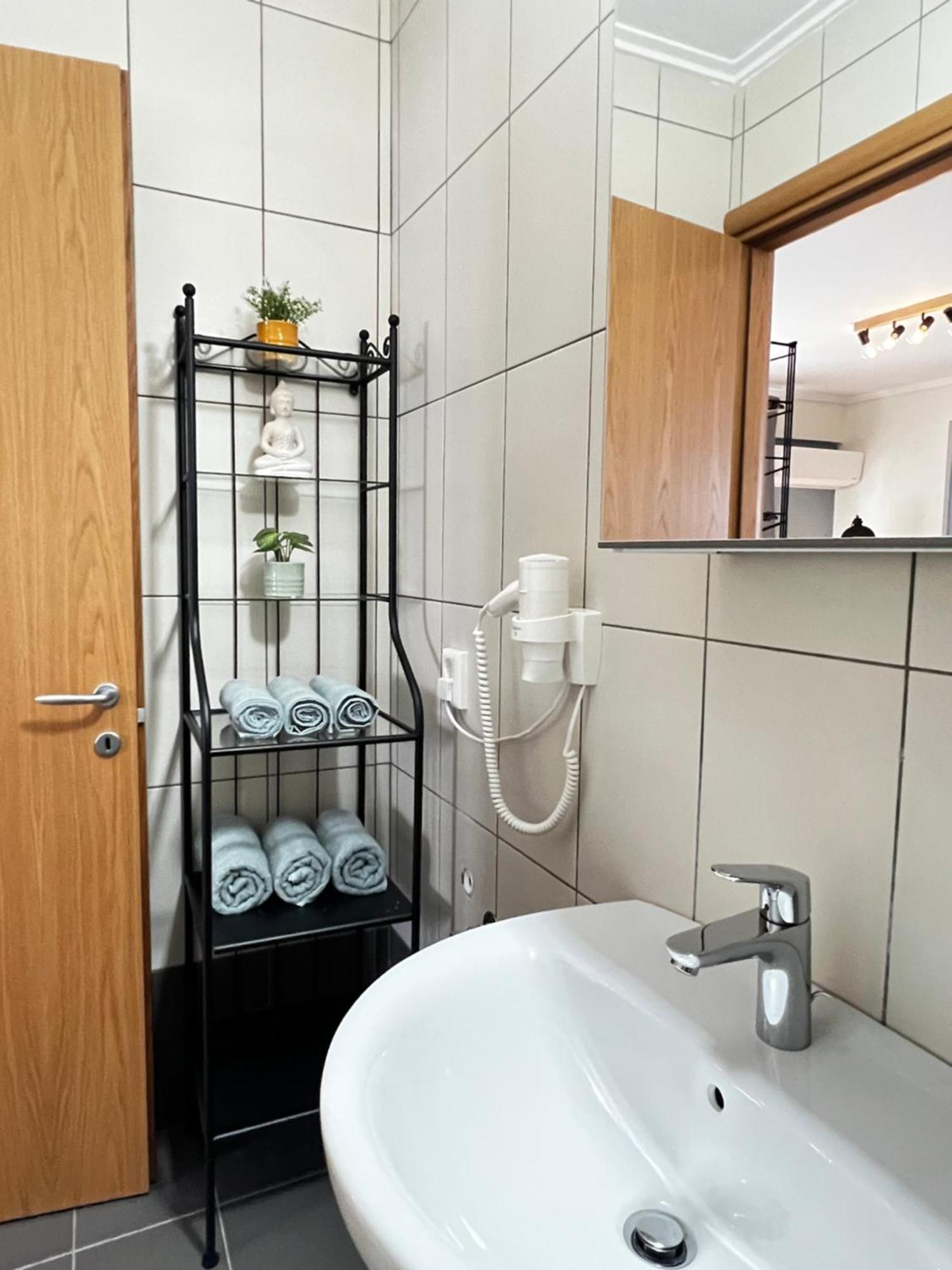 Steel & Oak Vintage Apartments 카발라 외부 사진